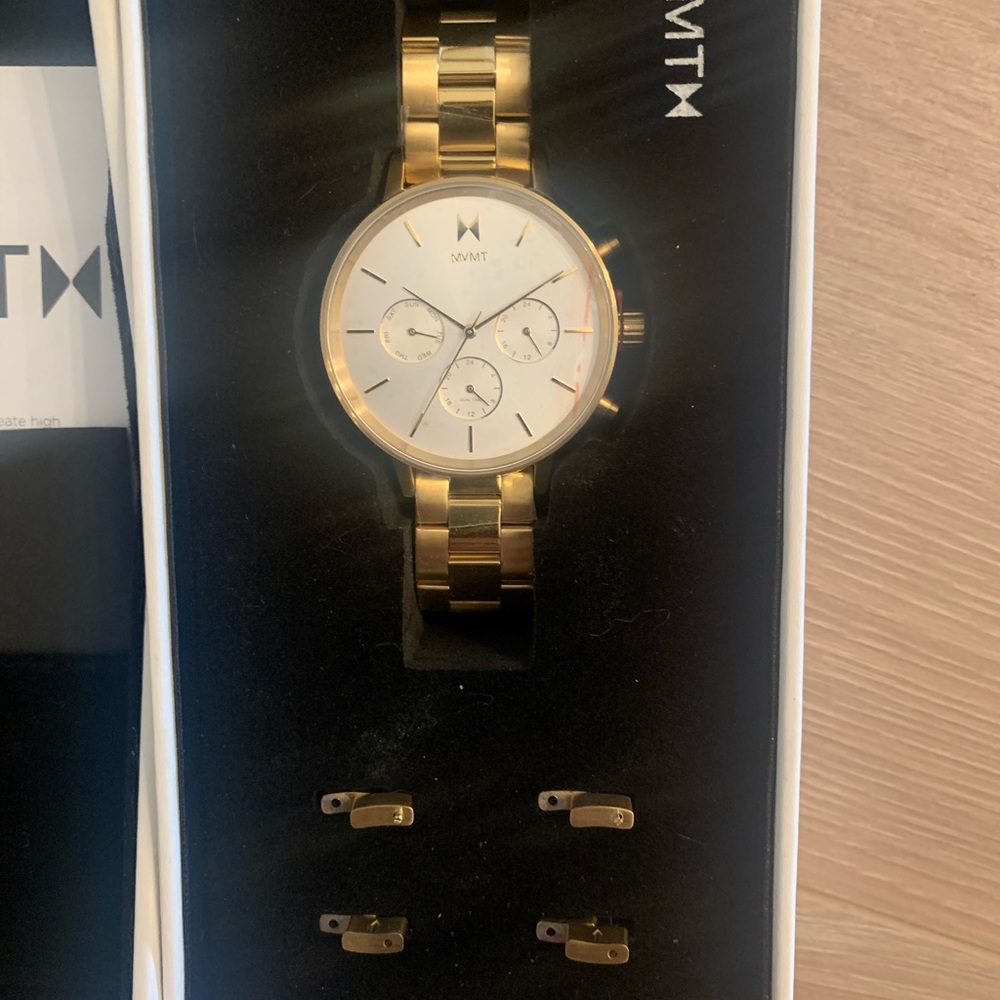 MVMT Women’s Watch. New in box!